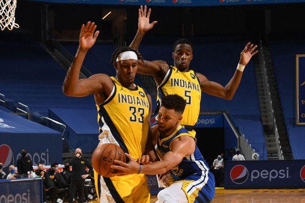 西媒：阿诺德和卡马文加今天接受检查，二人伤情都令人担忧（西媒：阿诺德与卡马文加今日接受检查，双双伤势不乐观）