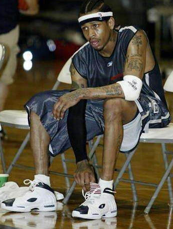 埃默松：我并不怀念在米兰的日子；那儿的人聊我比聊C罗还多（埃默松：不怀念在米兰的岁月，那里对我的讨论热度甚至高过C罗）