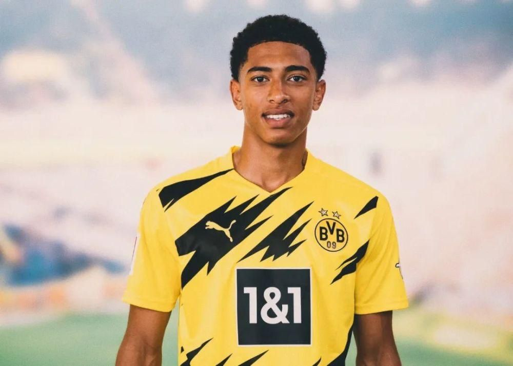 22／23赛季以来顶级前锋越位数：哈兰德仅18次，C罗143次（22／23赛季至今顶级前锋越位榜：哈兰德仅18次，C罗多达143次）