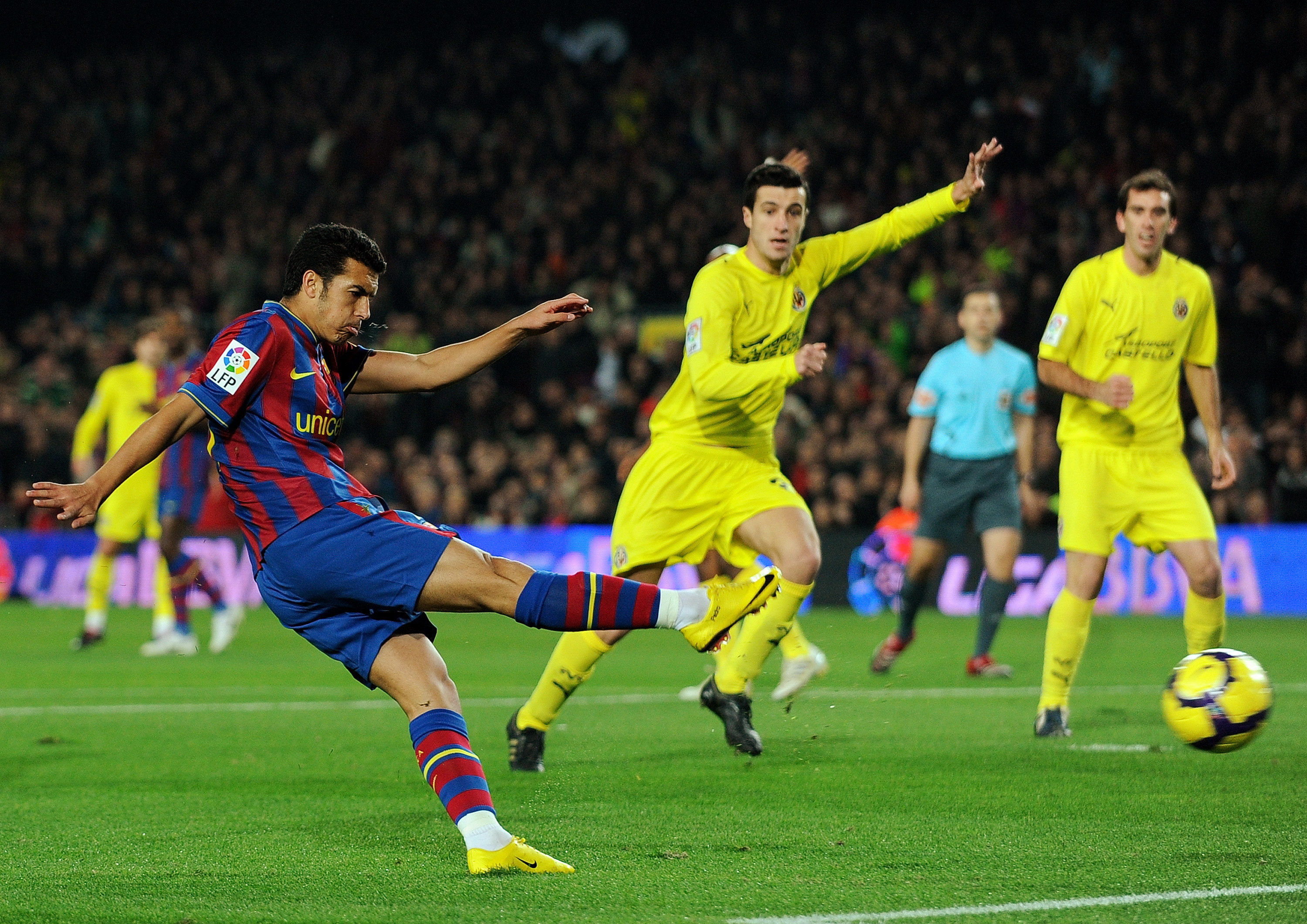 意媒：米兰派球探现场考察亨克18岁前腰卡雷察斯（意媒：米兰球探现场观战亨克18岁前腰卡雷察斯）