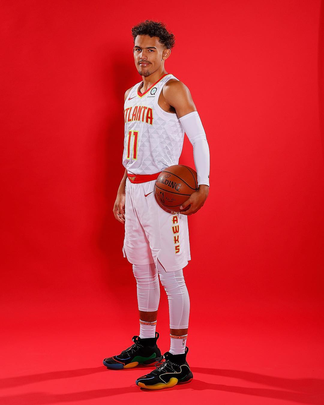 缺谁谁尴尬？本轮欧冠英超4胜1平1负，仅切尔西输球（英超军团欧冠本轮4胜1平1负，唯切尔西落败更显尴尬）