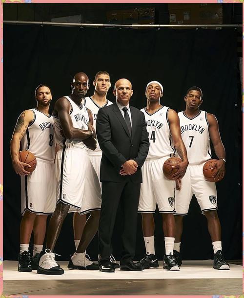 紫百合主席：俱乐部从未被挂牌出售，我们应团结一致共度难关（紫百合主席澄清：俱乐部未曾挂牌出售，呼吁团结共渡难关）