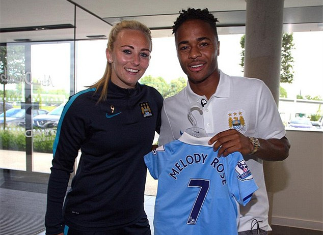 每体：诺坎普球场门票技术出现故障，大量球迷无法入场观赛（每体：诺坎普票务系统故障，众多球迷无法入场观赛）