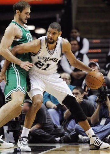 尤尔曼德：哈兰德是最好的前锋之一，但足球始终是团队运动（尤尔曼德：哈兰德跻身一流锋线，但足球归根结底是团队运动）