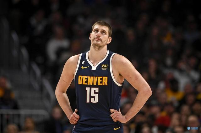 气还没消？卢克曼在与尤里奇争执后取关亚特兰大官方社媒（怒气未消？与尤里奇争执后，卢克曼取消关注亚特兰大官方账号）