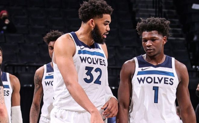 佩莱格里尼：塞维利亚落后时球迷往球场投掷杂物，这样不对（佩莱格里尼：塞维利亚球迷在球队落后时向场内掷物，行为不当）